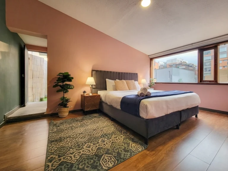Cozy 4.5BR Retreat in the City | Sauna & Icebath