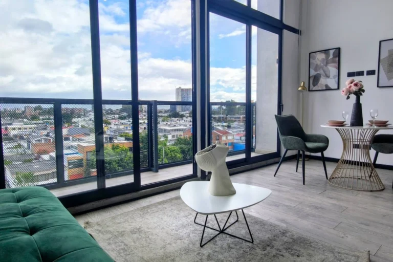 Cozy 1BR Modern Flat with Patio | Netflix & Chill